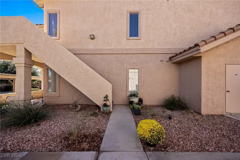 Exterior - 517 W Mesquite Blvd #424, Mesquite, NV 89027 photo 9 of 17