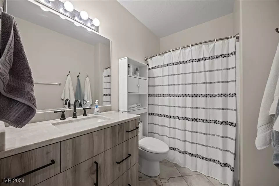 Bath - 517 W Mesquite Blvd #424, Mesquite, NV 89027 photo 1 of 2