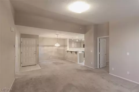 8452 Boseck Dr #220, Las Vegas, NV 89145