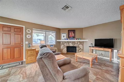 1100 Pinto Rock Ln #102, Las Vegas, NV 89128