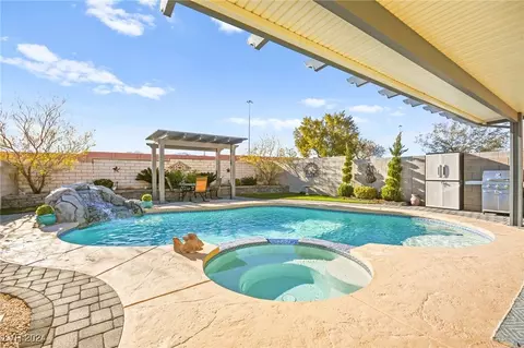 7909 Lovely Pine Pl, Las Vegas, NV 89143