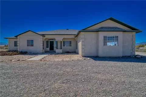 2001 Red Rock Dr, Pahrump, NV 89048
