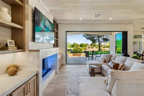 10309 Saugus Dr, Las Vegas, NV 89134