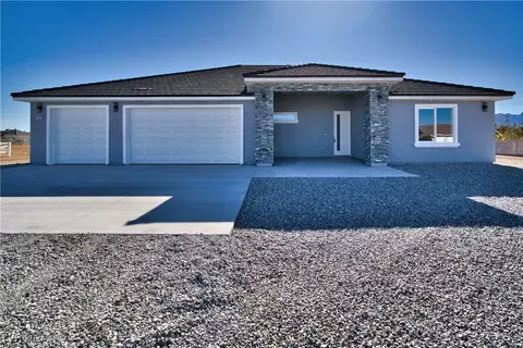 1761 Moose St, Pahrump, NV 89048