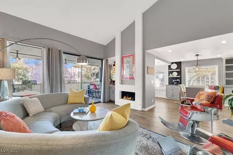 4545 Madreperla St, Las Vegas, NV 89121