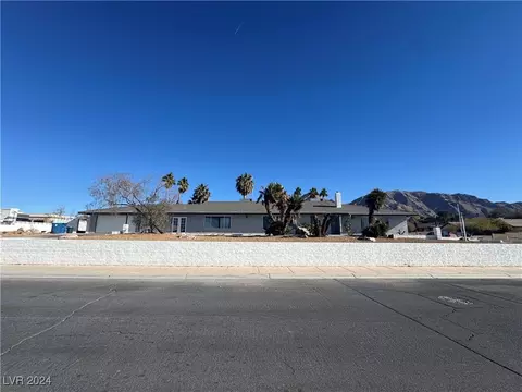 6510 Viewpoint Dr, Las Vegas, NV 89156
