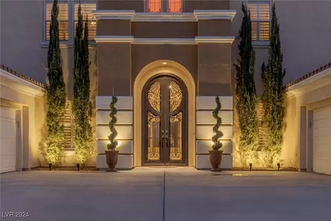 8109 Dark Hollow Pl, Las Vegas, NV 89117