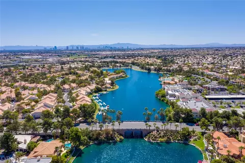 2736 Crystal Beach Dr, Las Vegas, NV 89128