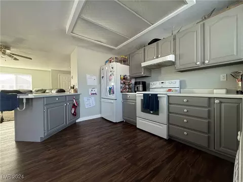 965 E 16th St, Ely, NV 89301 photo 2