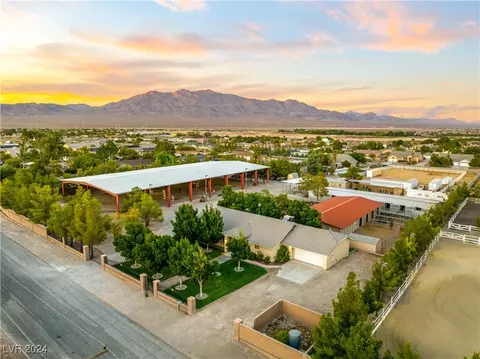 8730 Four Views St, Las Vegas, NV 89143