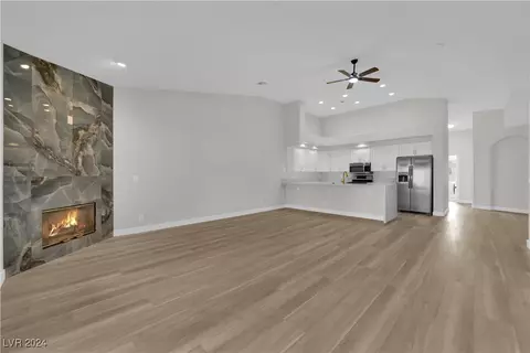 5404 Harmony Green Dr #201, Las Vegas, NV 89149