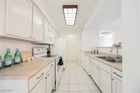 8101 W Flamingo Rd #1010, Las Vegas, NV 89147
