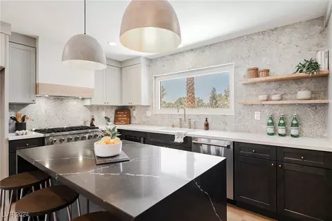 2333 Richard Dr, Henderson, NV 89014