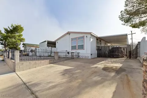 209 Mohawk Dr, Henderson, NV 89015