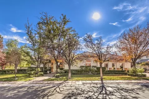 9805 Winter Palace Dr, Las Vegas, NV 89145