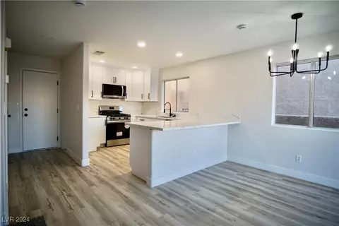 5746 Wind Dancer Dr, Las Vegas, NV 89118