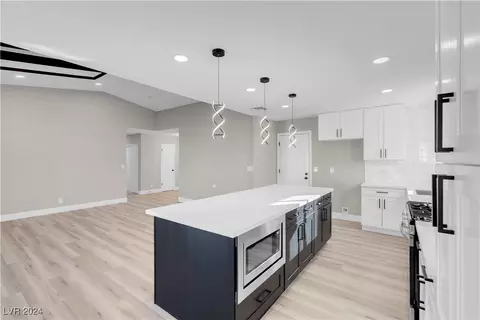 7000 Powderhorn Cir, Las Vegas, NV 89128