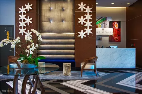 150 Las Vegas Blvd #2211, Las Vegas, NV 89101