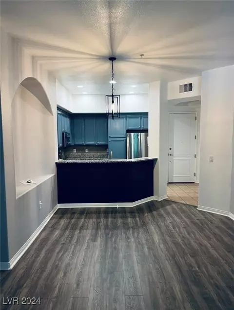 50 E Serene Ave #207, Las Vegas, NV 89123