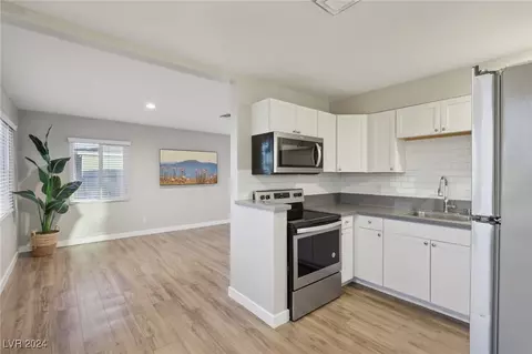 271 W Basic Rd, Henderson, NV 89015 photo 17