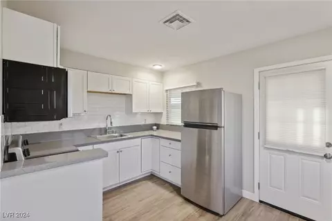 271 W Basic Rd, Henderson, NV 89015 photo 15