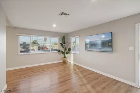 271 W Basic Rd, Henderson, NV 89015 photo 12