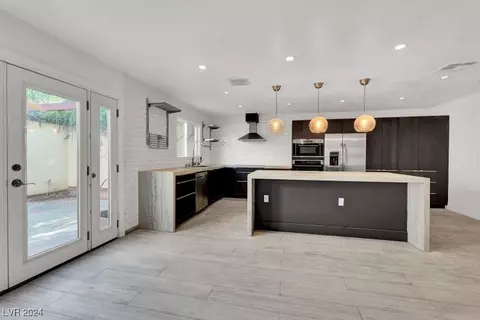 3450 Monte Carlo Dr, Las Vegas, NV 89121