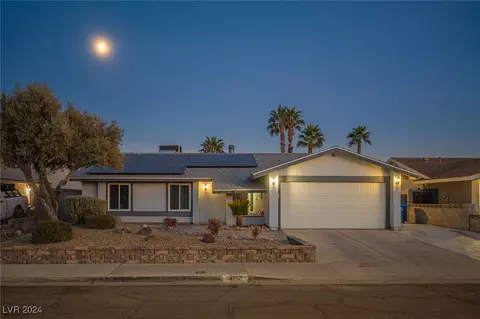 4250 Carolyn Dr, Las Vegas, NV 89103