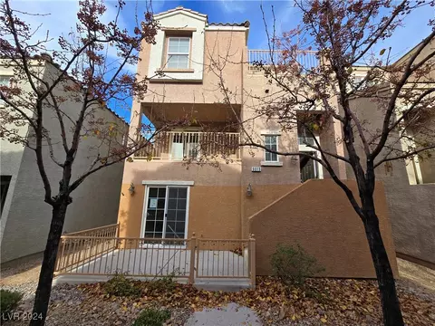 9013 Progressive Ct, Las Vegas, NV 89149