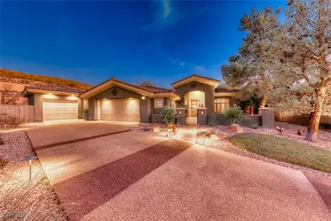 46 Moraine Dr, Henderson, NV 89052