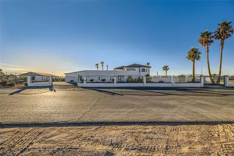 8465 Hinson St, Las Vegas, NV 89139
