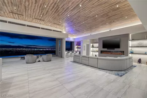 673 Falcon Cliff Ct, Henderson, NV 89012