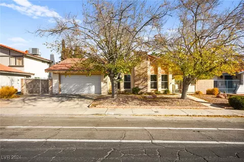 3866 S Torrey Pines Dr, Las Vegas, NV 89103