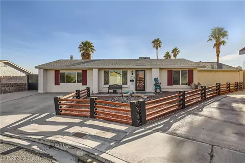 7075 Pinebrook Ct, Las Vegas, NV 89147
