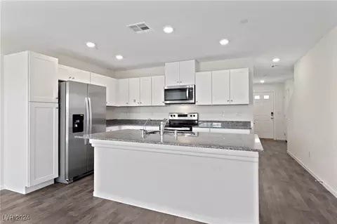 7941 Whisper Words Ave, Las Vegas, NV 89113