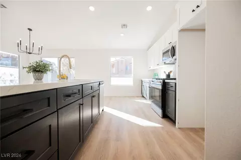 431 Casa Del Norte Dr, North Las Vegas, NV 89031