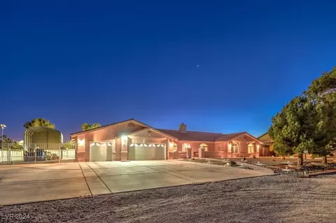 8635 W Cougar Ave, Las Vegas, NV 89148