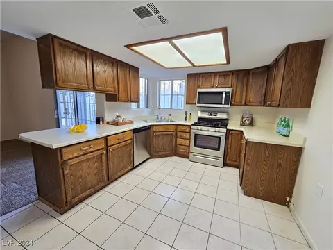 1636 Lorna Dr, Henderson, NV 89011