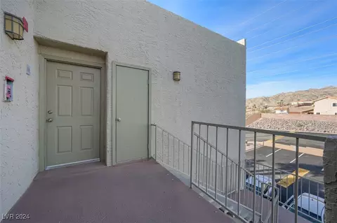 2004 Mesquite Ln #304, Laughlin, NV 89029