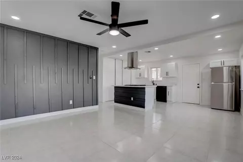 453 Kings Ave, North Las Vegas, NV 89030