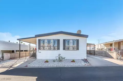 4969 Royal Dr, Las Vegas, NV 89103