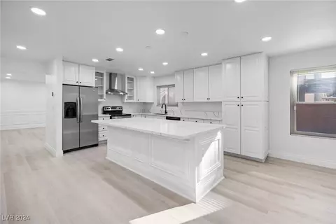 2825 Autumn Haze Ln, Las Vegas, NV 89117
