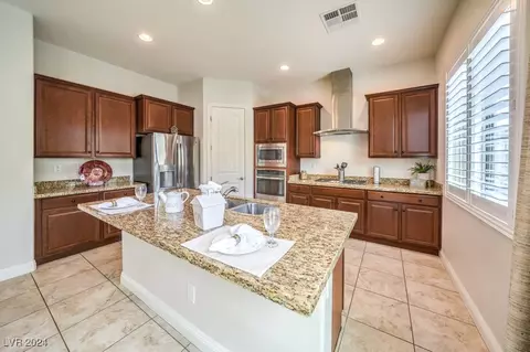 90 Einstein Ridge Way, Las Vegas, NV 89183