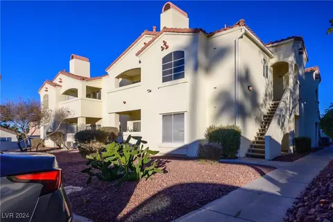 698 S Racetrack Rd #214, Henderson, NV 89015