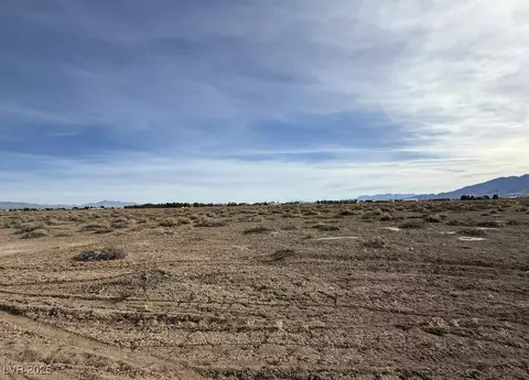 2691 W Venus St, Pahrump, NV 89048