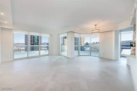 2747 Paradise Rd #2105, Las Vegas, NV 89109