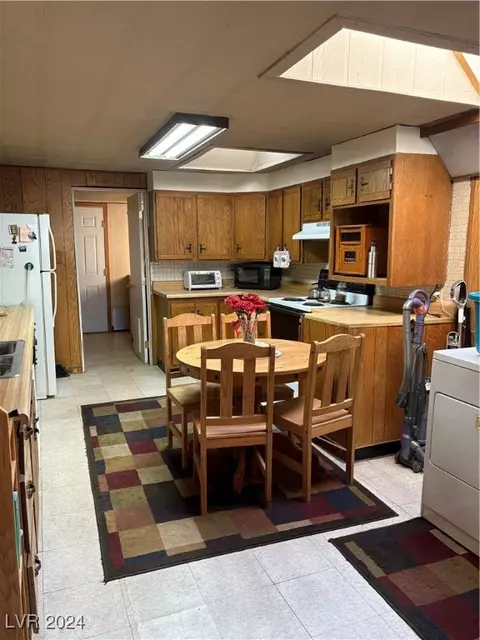 Kitchen - 1128 Avenue H, Ely, NV 89301 photo 2 of 2