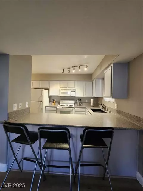 2725 S Nellis Blvd #1105, Las Vegas, NV 89121