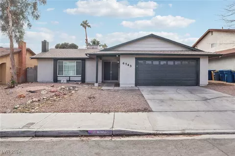 6743 Carrera Dr, Las Vegas, NV 89103