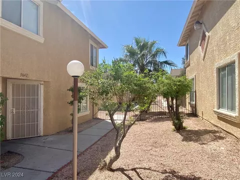3842 Soda Springs Dr, Las Vegas, NV 89115
